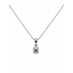 Pre Owned 18ct White Gold Diamond Pendant and Chain ZC109